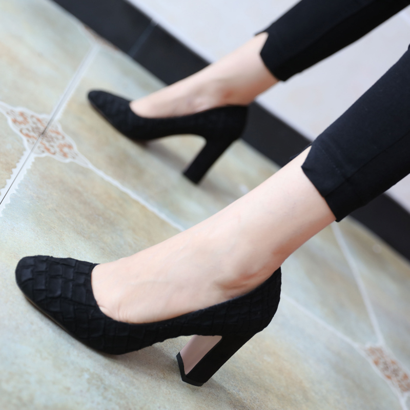 2022 spring and autumn new fashion all-match personality single shoes crack round toe thick heels high heels black professional trend