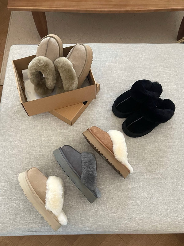 Henan Sanpo Autumn and Winter Thick-Soled Star-Patterned Fur Slippers for Women, Sheepskin Integrated Closed-Toe Half-Slippers for Outdoor Wear and Home Use Henan Sanpo Autumn and Winter Thick-Soled Star-Patterned Fur Slippers for Women, Sheepskin Integrated Closed-Toe Half-Slippers for Outdoor Wear and Home Use