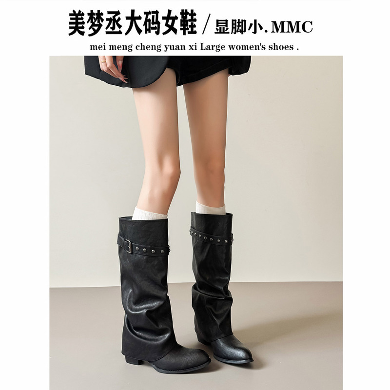 Retro Black Pointed Toe Chunky Heel Long Boots for Women with Rivets, Pleated Stacked Boots, Belt Buckle, Wide Shaft, High Shaft Riding Boots Retro Black Pointed Toe Chunky Heel Long Boots for Women with Rivets, Pleated Stacked Boots, Belt Buckle, Wide Shaft, High Shaft Riding Boots
