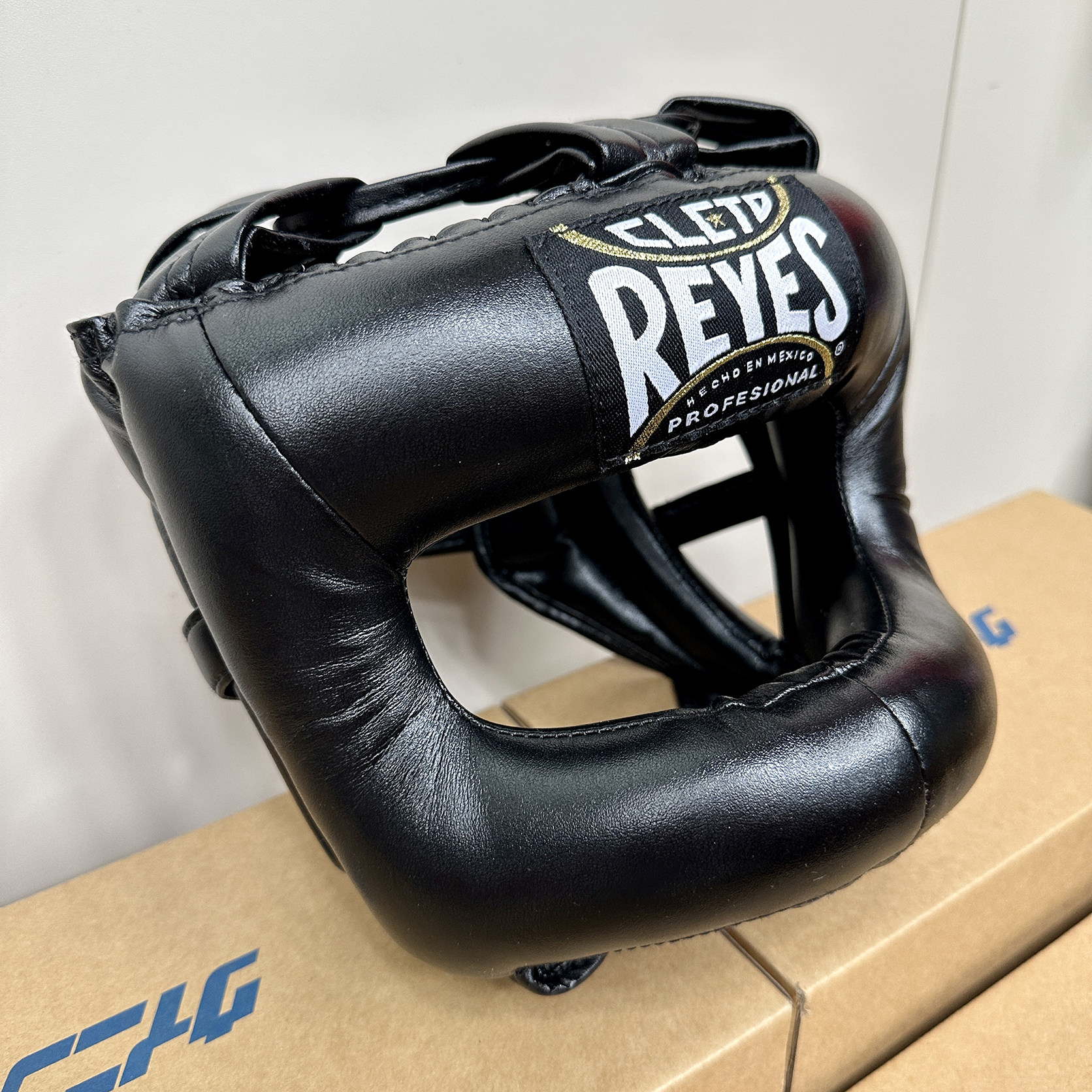 Шлем для бокса h7 reyes雷耶斯同款护头横梁猴脸成人护脸鼻拳击搏击泰拳格斗护具