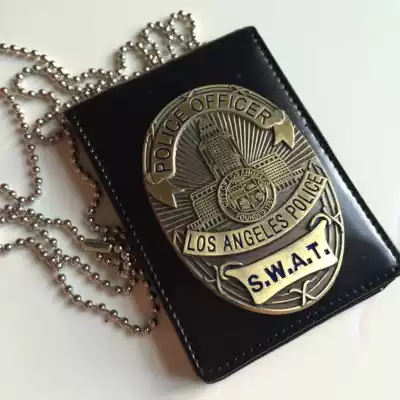 Hot-selling United States Los Angeles metal badge multi-card card bag document clip can be installed in the driver's license document bag
