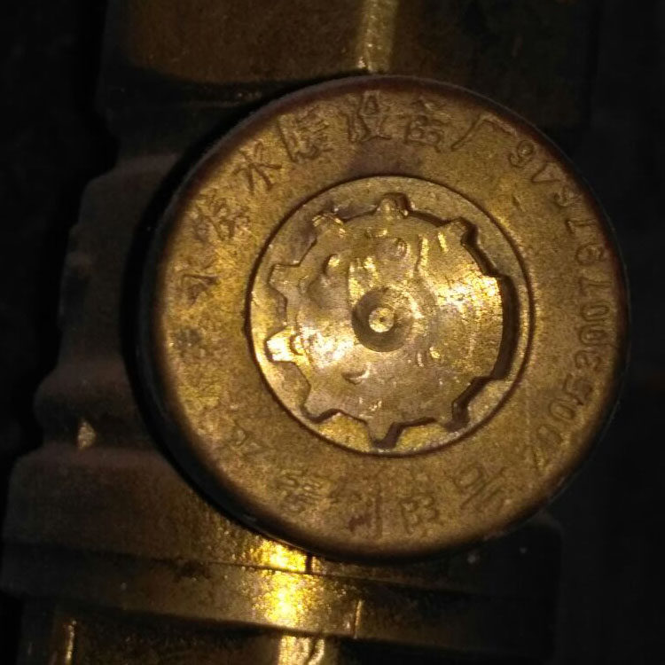 Valve key Heating heating wrench Magnetic locking valve switch Magnetic gear Plum blossom floor heating pipe Universal