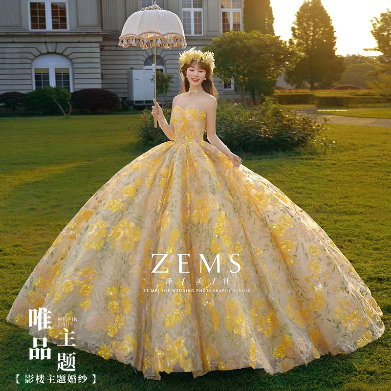 High-End Photo Studio Outdoor Theme Yellow Gauze Forest-Style Lawn Wedding Photography Runaway Princess Style Photo Shoot Wedding Dress