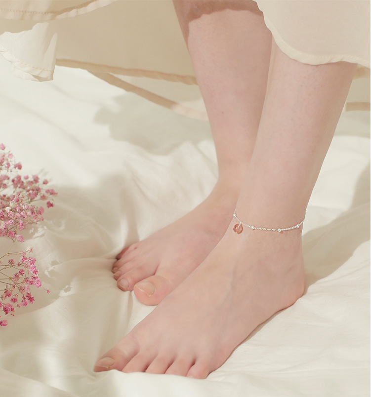 925 sterling bạc dâu tây wafer chuỗi hạt nữ nghệ thuật văn học cổ điển nhỏ bạn gái tươi và đơn giản phiên bản Hàn Quốc của giày rừng lắc chân vàng tây