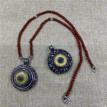 Nepal Honey Wax Pendant Pure Handmade Silver Decorated Retro Wind 925 Silver Chisel Engraving Craft Silver Jewelry