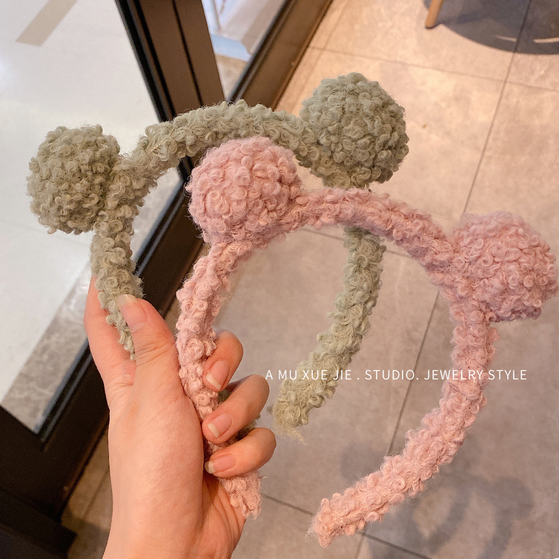 Bear ears hair band female wild out to wash face plush cute Korean ins net red lamb hair autumn and winter hair band