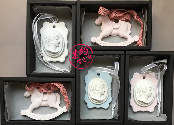 Khuôn silicon có lỗ Carousel punch Heart Heart Five Star DIY Wax Piece Block Aroma Stone Aromather vật liệu thạch cao - Tự làm khuôn nướng khuôn bánh khọt
