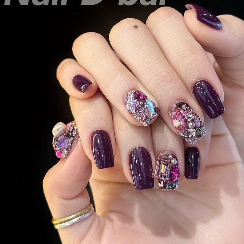 Yaya's Long-Lasting Purple Fire Short Style Handmade Purple Rhinestone Press-On Nails, High-End Fashion, Brightening Effect, Heavy-Duty Nail Art Yaya's Long-Lasting Purple Fire Short Style Handmade Purple Rhinestone Press-On Nails, High-End Fashion, Brightening Effect, Heavy-Duty Nail Art
