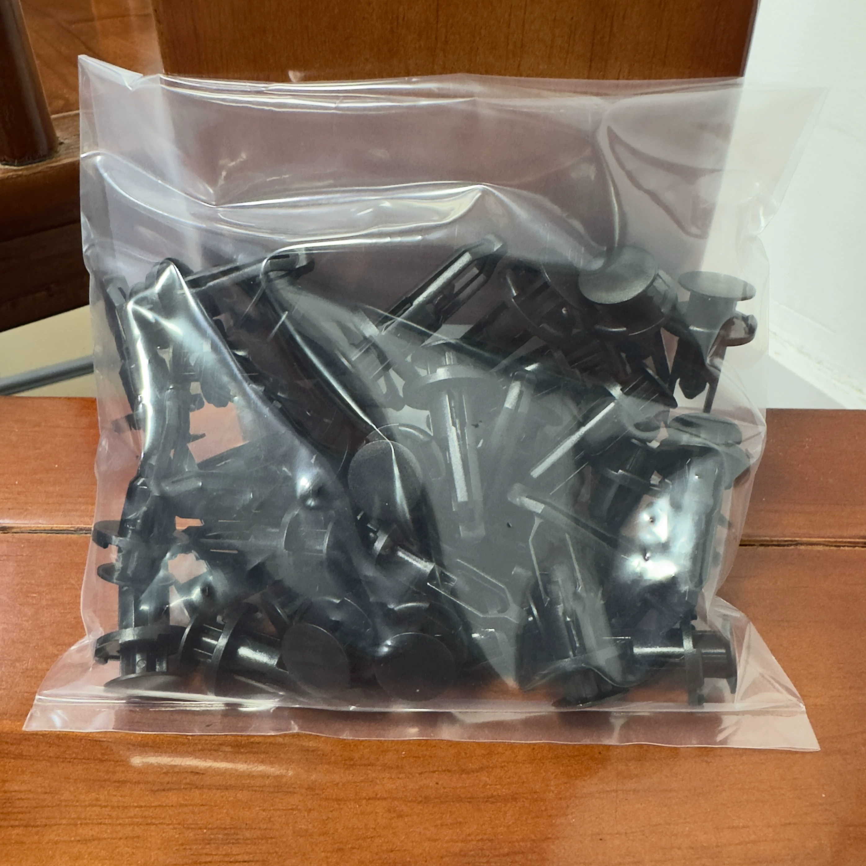 Suitable for overbearing crown REIZCAMRY Highlander Prado original front and rear bumper buckle clips