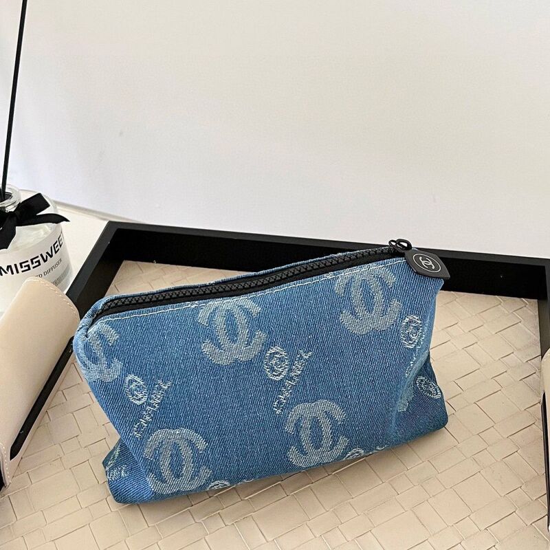 Cosmetic Bag for Women, High-Quality, Recommended Denim, High-End, Portable, Large-Capacity Travel Storage, Skin Care Product and Toiletry Bag