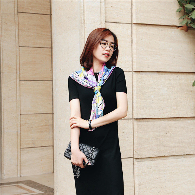 MAS玛氏服饰 女神节 100%真丝斜纹绸定位印花真丝大方巾