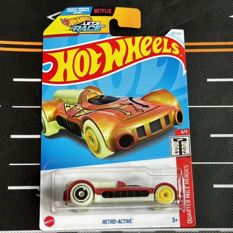 Hotwheels Glow-In-The-Dark Car Retro-Active Glow-In-The-Dark Wheels