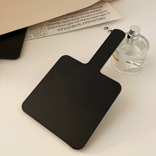 Ins Simple Hand -Held Makeup Mirror Student Portable Makeup Маленькое зеркало высокое зеркало с черной рукой