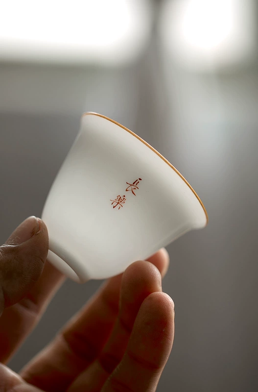 Chữ trà Puer cốc tùy chỉnh lốp mỏng Kung Fu bộ trà cá nhân chén trắng sứ nhỏ cốc duy nhất chén gốm cốc chủ - Trà sứ