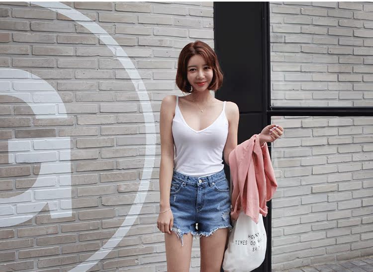 Áo yếm nữ 2018 mới mùa hè Slim áo bó sát nữ gợi cảm với áo cổ chữ V không tay chạm đáy thủy triều T - Áo ba lỗ áo kiểu trung niên
