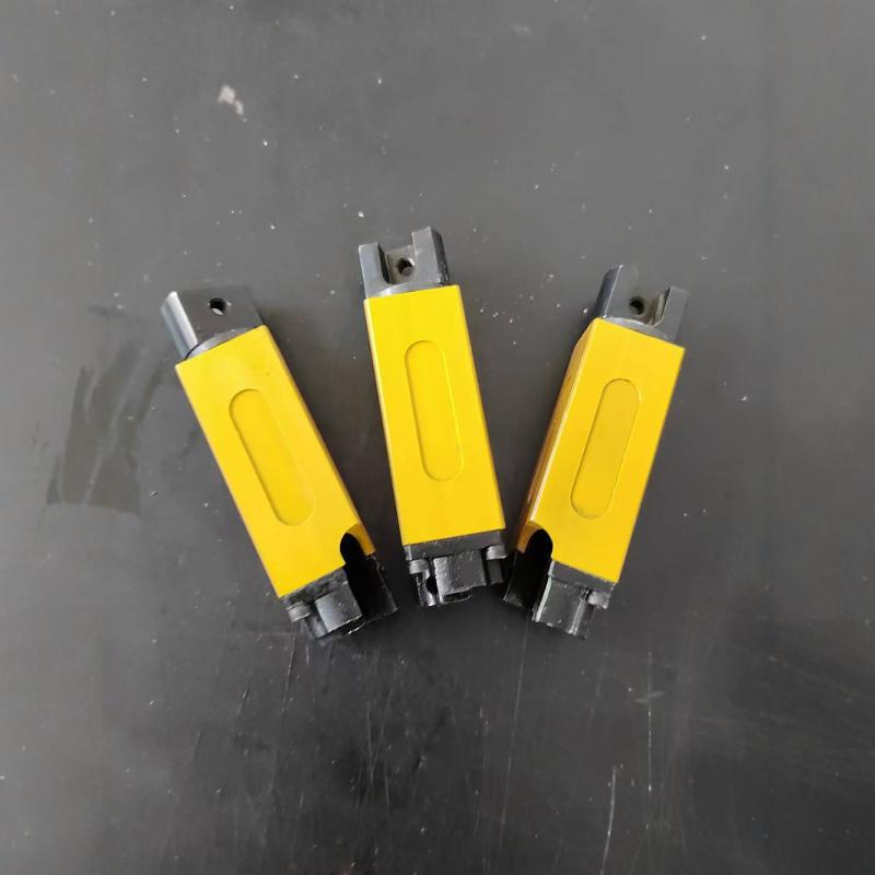 Yin Automatic Computer Cutting Machine Cutting Machine Special Accessory Slider Components Are Suitable for Easy to Use in the Eagle Highbird, Etc Yin Automatic Computer Cutting Machine Cutting Machine Special Accessory Slider Components Are Suitable for Easy to Use in the Eagle Highbird, Etc