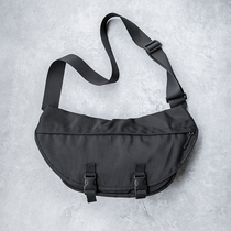 ABOYS Tooling Crescent Bag Retro Couple Messenger Bag ins Casual Shoulder Bag Trendy Brand Mens Versatile Messenger Bag