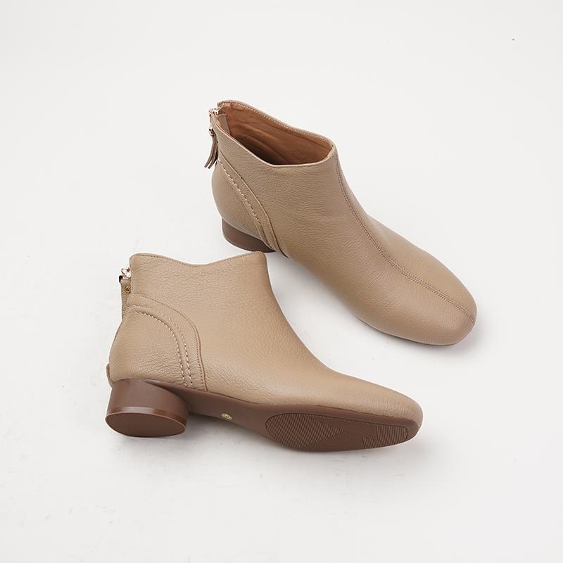 Artist~ Stylish and Comfortable Low-Heeled Round-Toe 2025 Slim Boots, Ankle Boots, Ultra-Soft Sheepskin Trendy Short Boots, Bare Boots