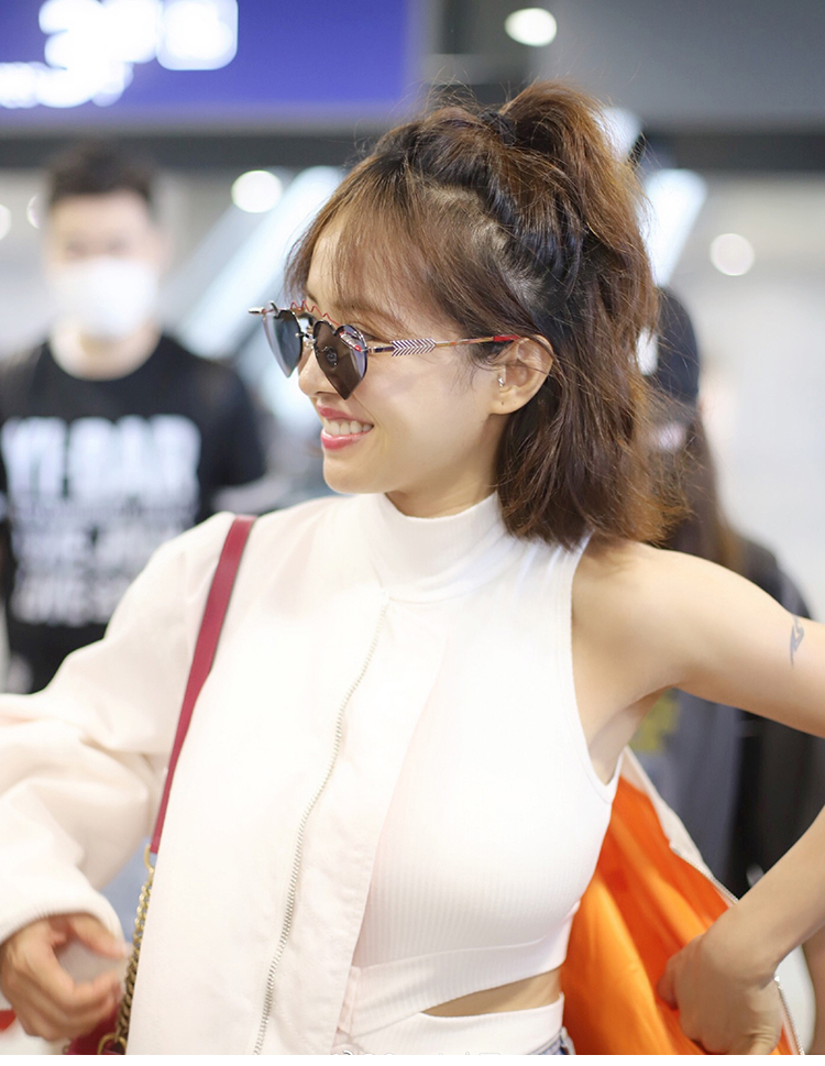 Kính râm, cá tính hipster nam, ngôi sao nữ retro, cùng một đoạn, không bằng cấp, trang trí dòng mắt, phiên bản Hàn Quốc của kính râm màu đỏ gọng kính đẹp