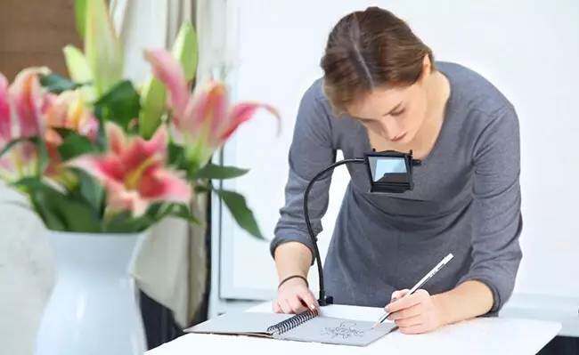 NeoLucida XL Projection Profiler Makes Your Drawing Process Easier Sketching