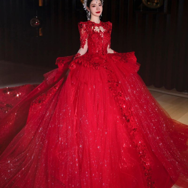 Celebrity-Inspired Gorgeous Red Luxurious Long-Sleeve High-Neck Gown with a Grand Train for the Bride's Main Wedding Dress Celebrity-Inspired Gorgeous Red Luxurious Long-Sleeve High-Neck Gown with a Grand Train for the Bride's Main Wedding Dress
