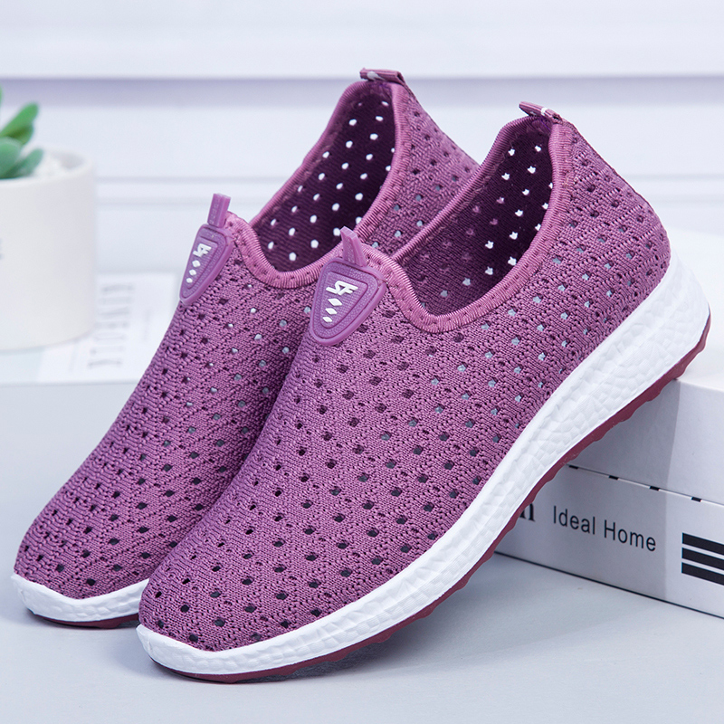 Old Beijing shoes female female female summer breathable net surface of a foot mommy shoes anti-slip middle old-age net shoes