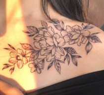 European and American wind chest flowers tattooed with wind persistent waterproof female collarbone personality realistic black and white flowers