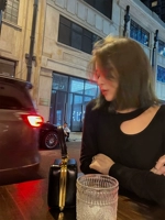 Черный качественный базовый приятный телу осенний лонгслив, небольшая дизайнерская футболка, тренд сезона