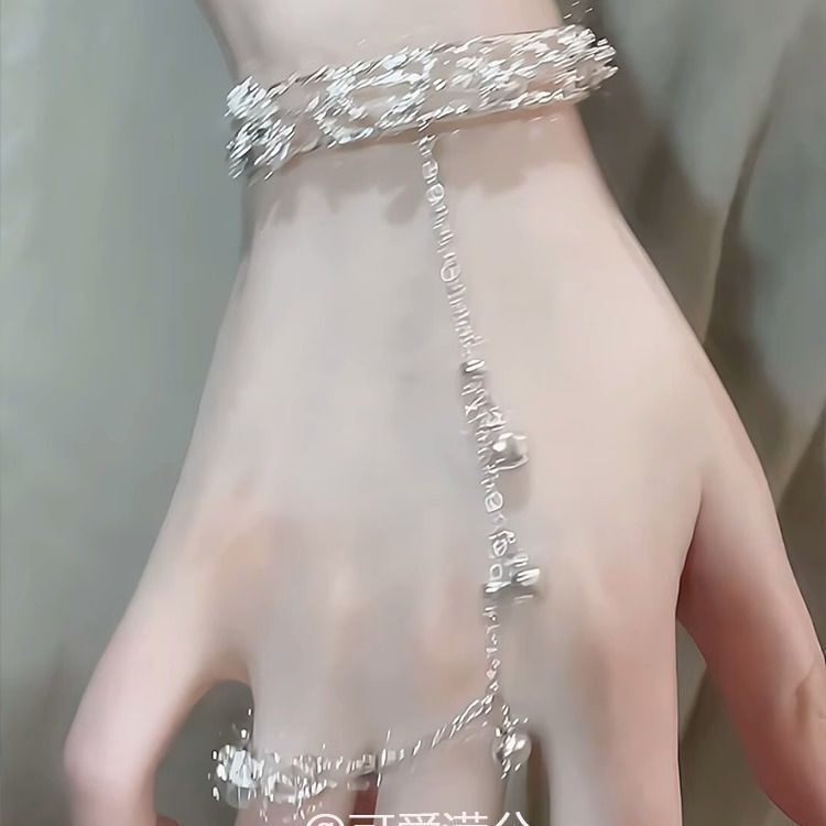 "Melodious Sound" New Chinese Style Hollow Bracelet Bell Chain Ring 2024 New Model High-End Light Luxury Ring