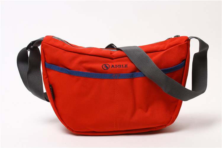 French Brand Dumpling Bag Shoulder Bag for Men and Women Outdoor Sports and Leisure Bag Multifunctional Crossbody Bag Waterproof Bag French Brand Dumpling Bag Shoulder Bag for Men and Women Outdoor Sports and Leisure Bag Multifunctional Crossbody Bag Waterproof Bag
