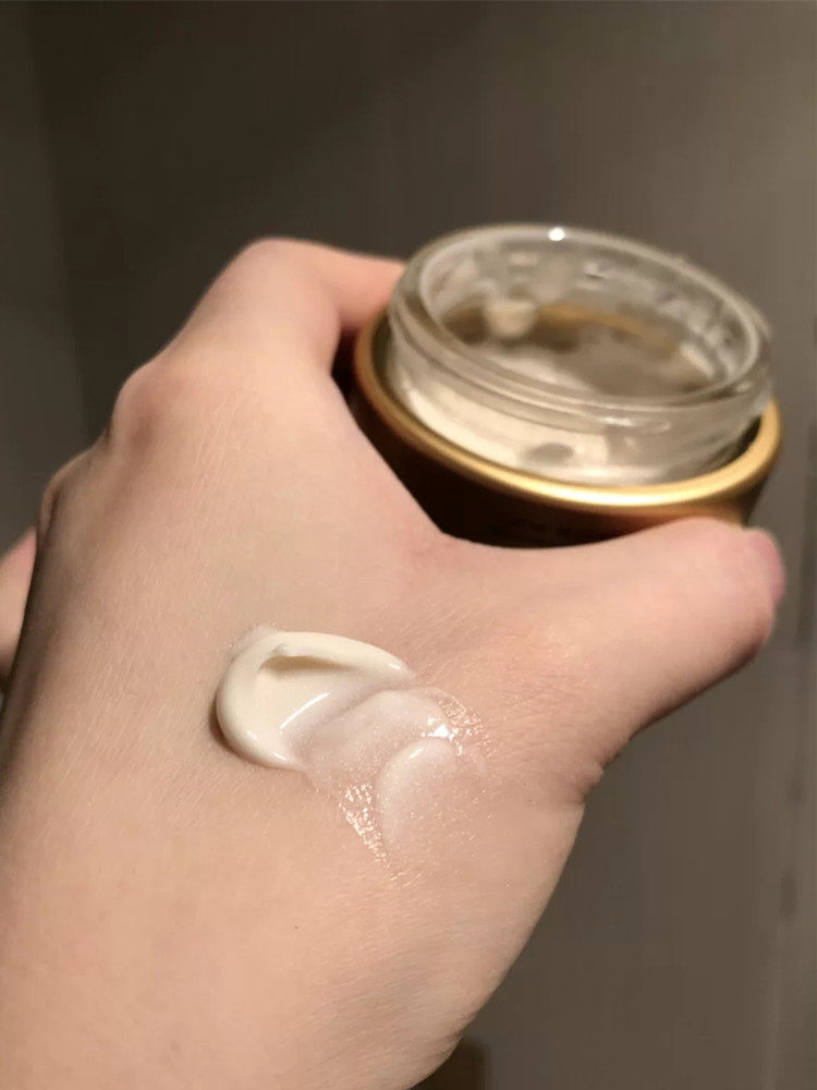 瑞士 Valmont 法尔曼 冰凝金装面霜 50ml 优惠码折后免运费直邮含税到手￥2981.44 官网￥5941