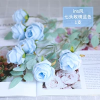 Прозрачные 7 светло -голубые розы 1