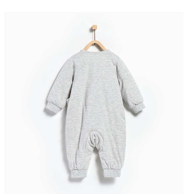 Tong Tai mùa thu và mùa đông mới bé cổ tròn jumpsuit cotton mỏng 3-18 tháng nam và nữ bé tay dài mở haber romper áo liền quần có tất baby