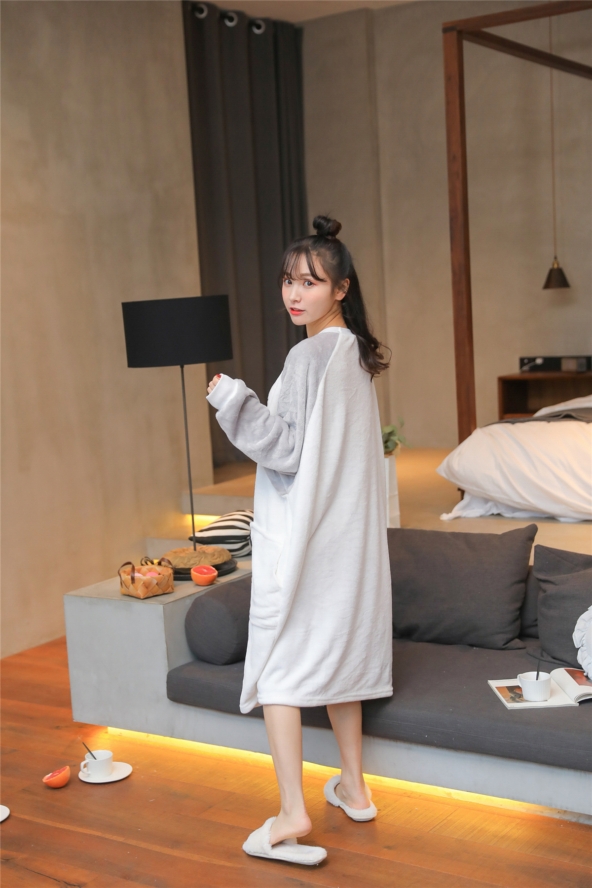 Áo ngủ nữ mùa đông san hô nhung dày đồ ngủ lỏng cộng với phân bón XL chất béo mm200 kg dịch vụ nhà flannel váy thu đông đẹp