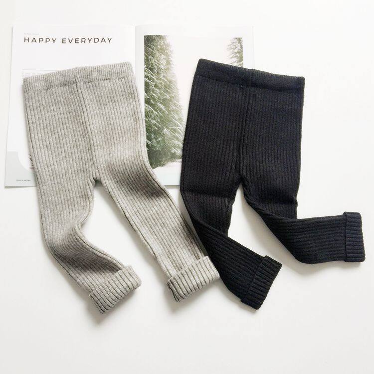 New boy and girl base hundred knitted knitting trousers baby rabbit core yarn bottom jeans