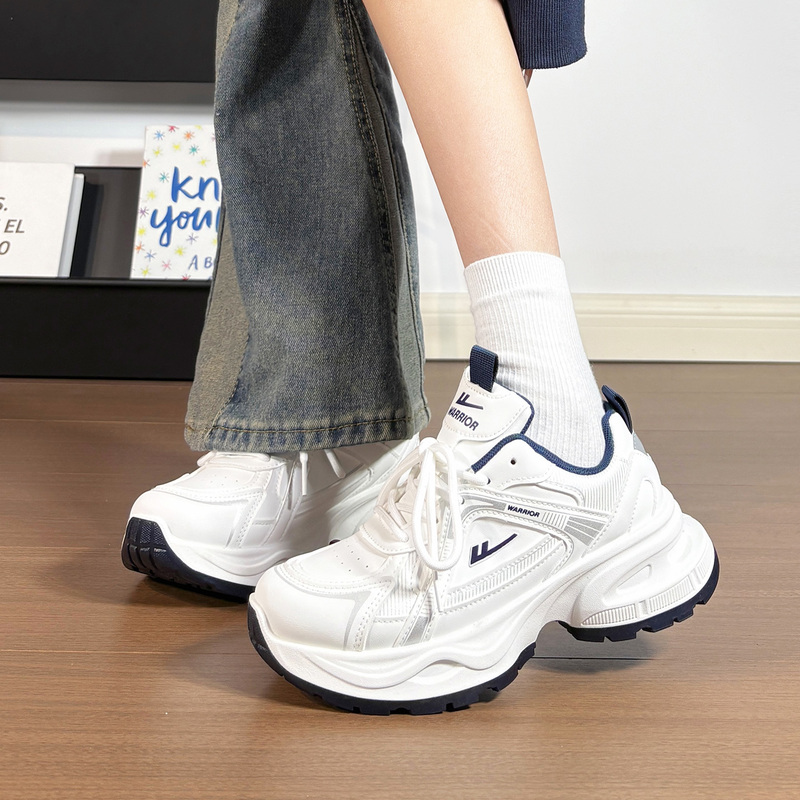 2026 Summer New Style Pull-On Couple's Breathable Sneakers Versatile Popular Soft Sole Lightweight Casual White Shoes for Men and Women