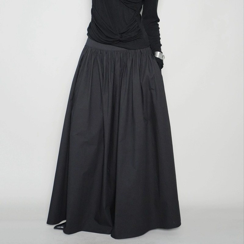 Airroom's "Solid Color Four Seasons" Minimalist Artistic Pleated Design Versatile Retro Vibe Midi Skirt