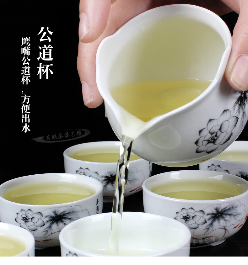 Bộ trà đặc biệt cung cấp Kung Fu bộ trà gốm tea cup set trắng sứ đặt màu xanh và trắng sứ cup nắp bát trà bộ