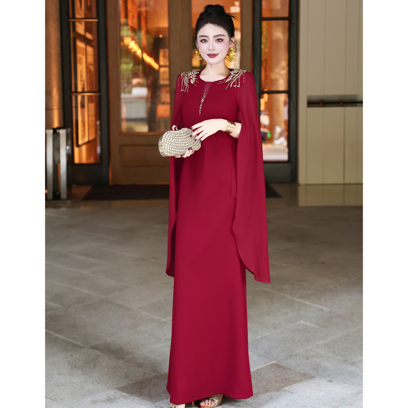 Zhilai Red Powerful Aura Dress, Long Style with Heavy Diamond Embellishments, Super Flattering, Body-Hugging Fishtail Dress, 2026 New Model Zhilai Red Powerful Aura Dress, Long Style with Heavy Diamond Embellishments, Super Flattering, Body-Hugging Fishtail Dress, 2026 New Model