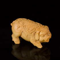 Yellow Yang wood carving handicraft real wood text playing handlebar piece wood carving pig feng shui swing piece Chinese zodiac pig recruit fortune