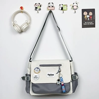 Серые два значка+космонавты