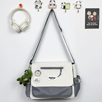 Дайте два значка+динозавры