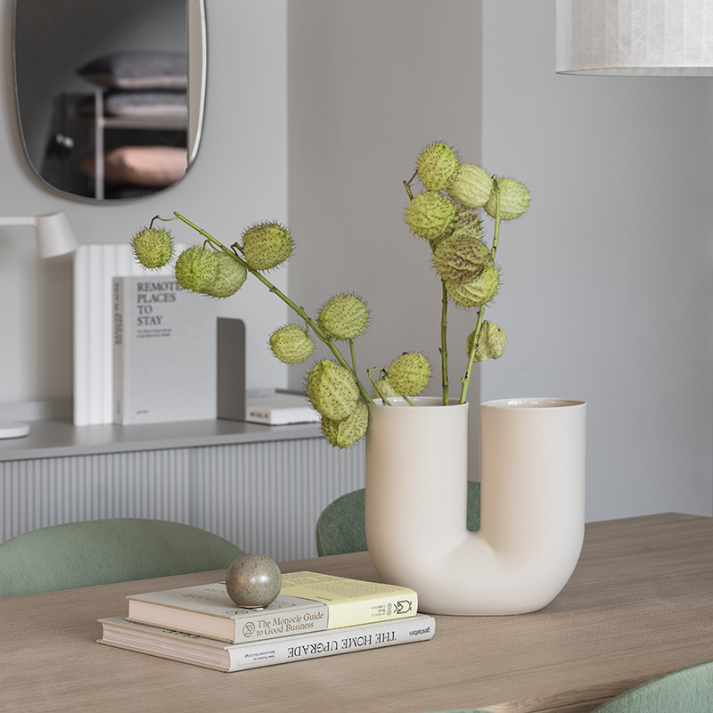 格安SALEスタート muuto フラワーベース 花瓶 agapeeurope.org