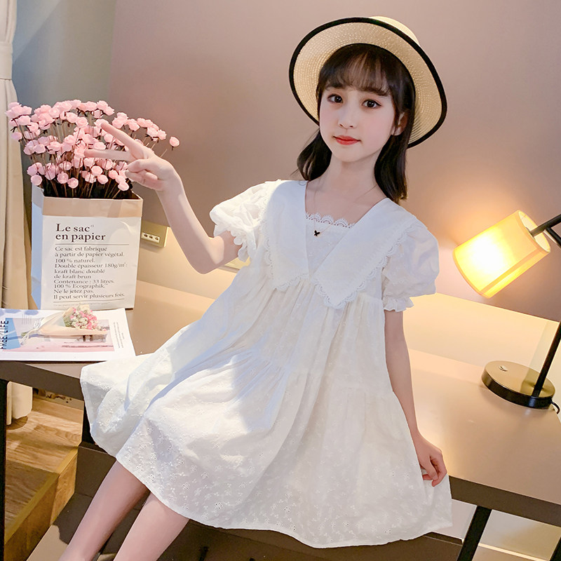 Summer girl Western style white middle-aged children's skirt 2022 summer new lady flower bud sleeve dark flower dress