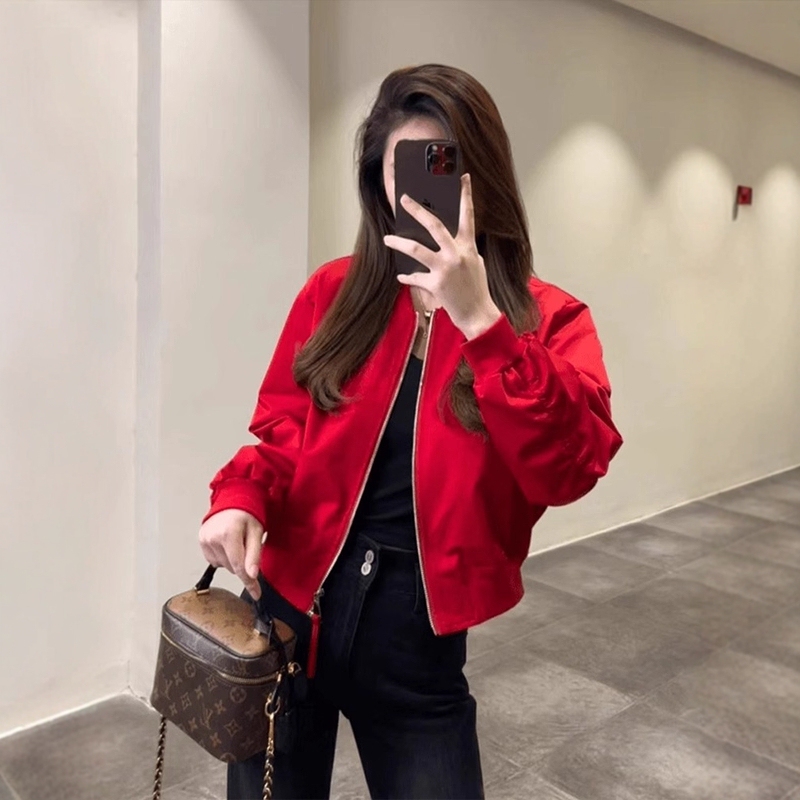 This Year's Popular Red Baseball Jacket for Women, 2026 Autumn New Style, Light Luxury, High-End Feel, Versatile Jacket Top This Year's Popular Red Baseball Jacket for Women, 2026 Autumn New Style, Light Luxury, High-End Feel, Versatile Jacket Top