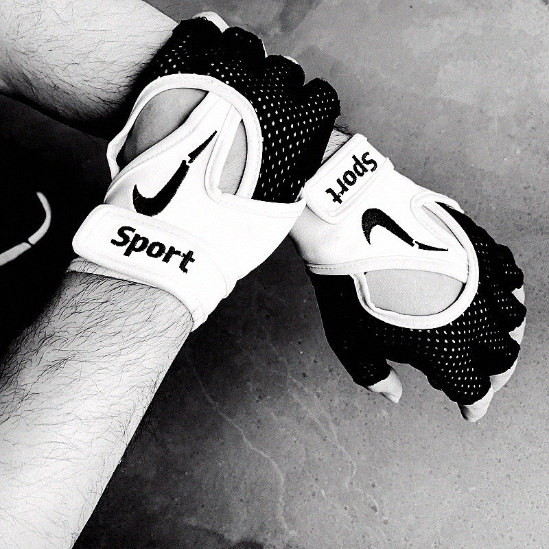 Exclusive high face value lovers fitness men's tennis red and white letters glove Meired girls sports training anti-slip PU leather