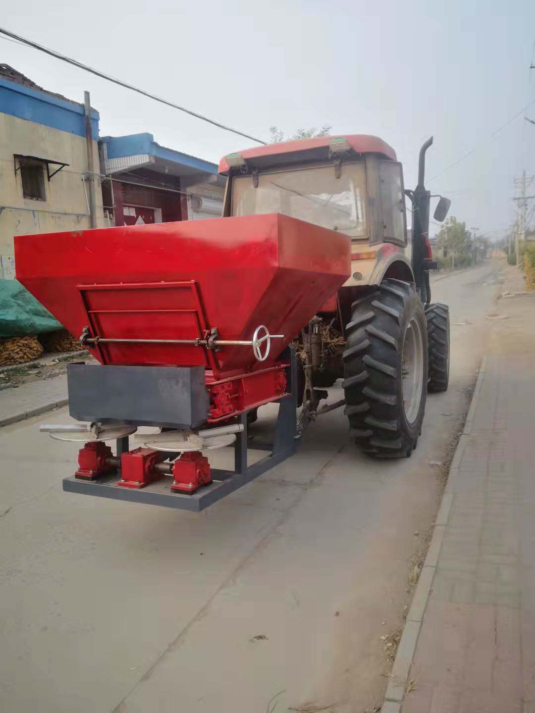 New Sprinkled Manure Car Organic Fertiliser Agricultural Fertilizer Machine Tractor Drive Fertiliser Cow Sheep Chicken Manure Litter Machine