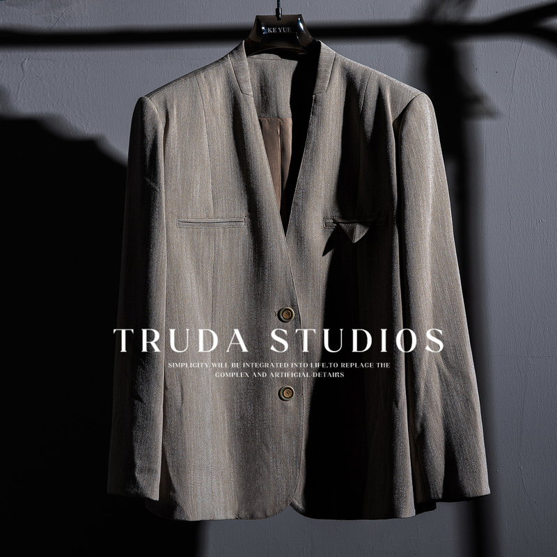 Designer Heavy-Duty Tailored Silhouette Blazer for Women, Spring Vintage Straight Shoulder Slimming Commuter Linen Suit Top