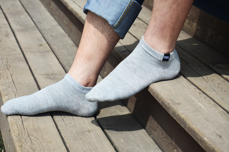 Vớ cotton nam thấp giúp khử mùi wz đen trắng ống ngắn thắt lưng mùa thu và vớ mùa đông vớ bốn mùa vớ thể thao vớ nam tất thổ cẩm