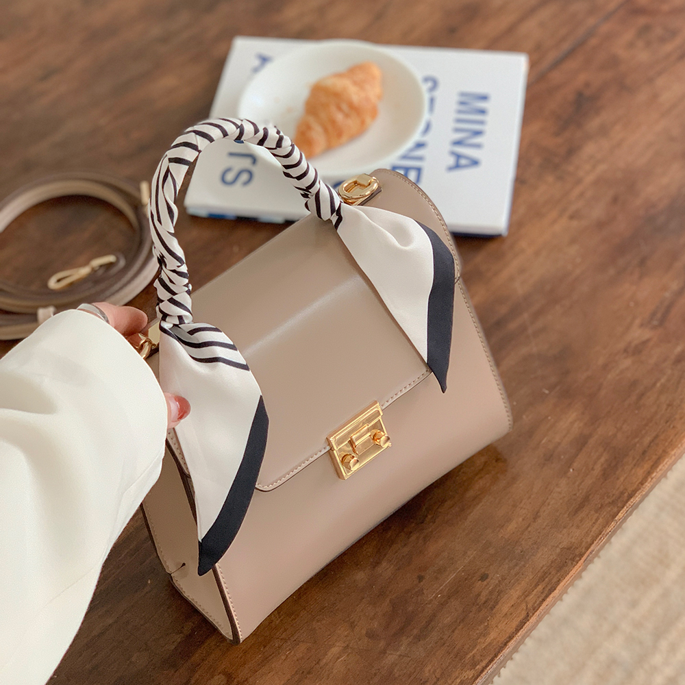 Micocah bag 2022 new trendy small square bag women's one-shoulder messenger handbag all-match fashion silk scarf senior